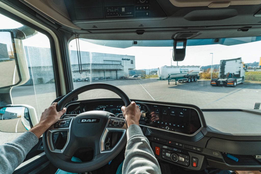 Kontakt - Bachmann AG, Transporte Schweiz - Der Transport und das Handling von hochwertigen Schüttgütern und Lebensmittel, weil Hygiene und absolute Sauberkeit zu unseren obersten Geboten gehören. 40 Kontakt - Bachmann AG, Transporte Schweiz - Der Transport und das Handling von hochwertigen Schüttgütern und Lebensmittel, weil Hygiene und absolute Sauberkeit zu unseren obersten Geboten gehören. 40